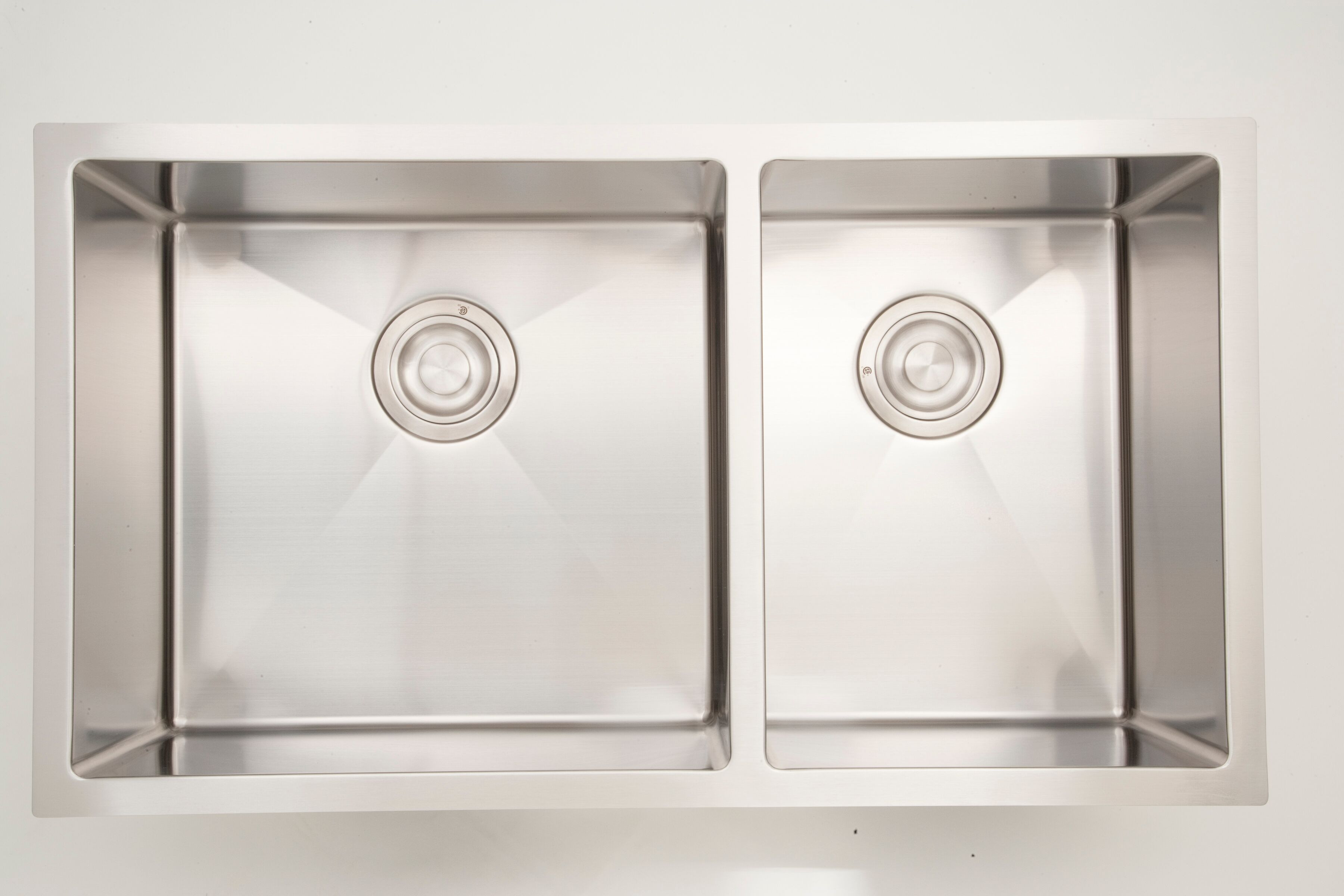 American Imagination AI-27407 33 Inch Undermount Kitchen Sink In Chrome
